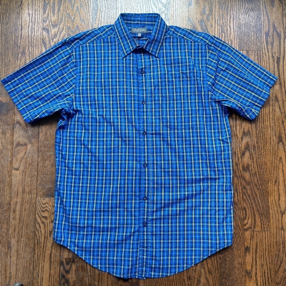 Denver Hayes plaid blue short sleeve button down shirt /Classic Fit- size Medium